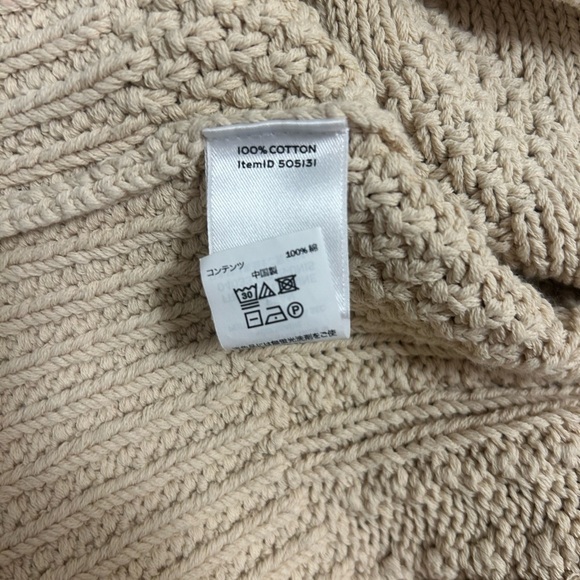 L.L.Bean Signature M cotton cable knit V-Neck sweater in excellent used conditio - Picture 8 of 12